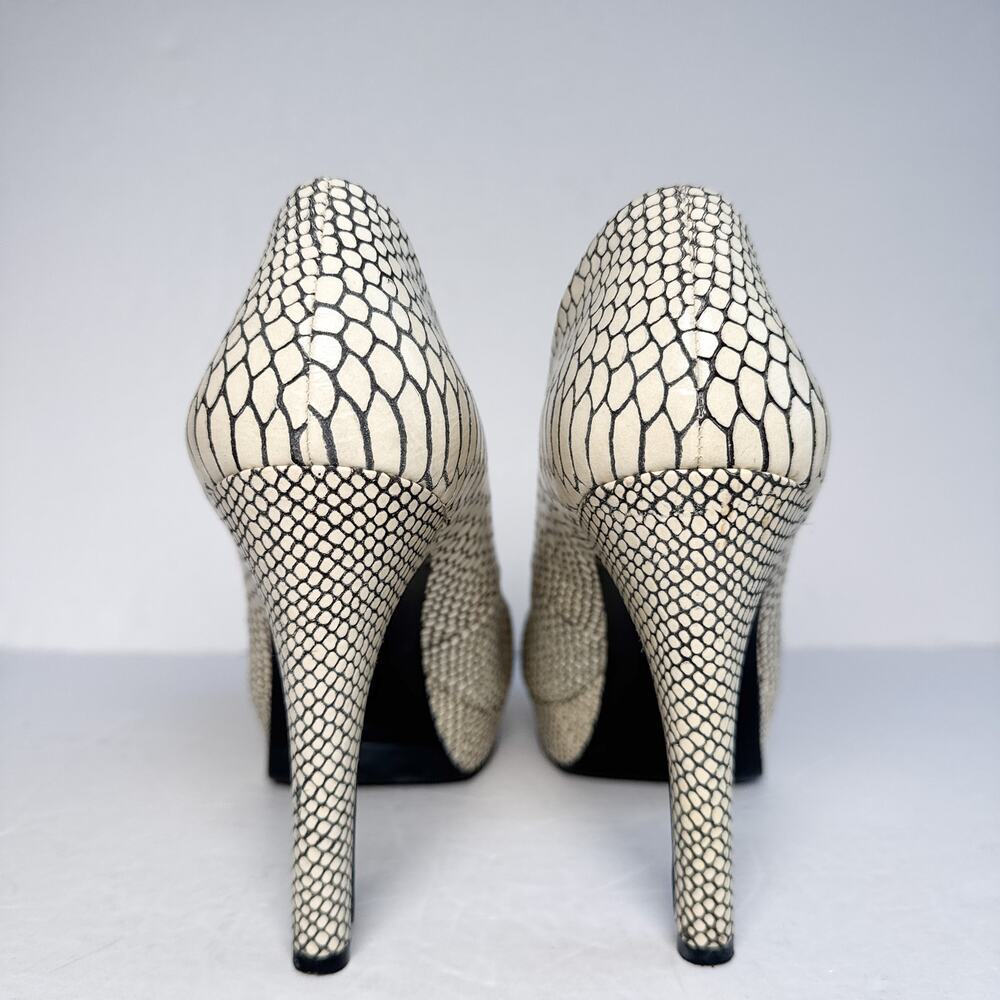 Calvin Klein Karsyn Python Embossed Leather Platform Pumps 7M - Picture 6 of 13